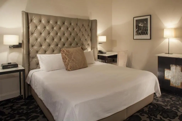Cosmopolitan Corner Double Suite