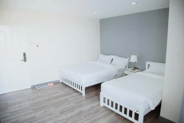 Deluxe Triple Family room