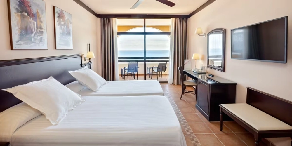 Double room with ocean view