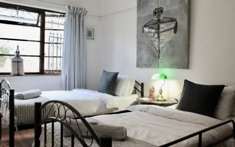Hyme Rabinowitz Economy Twin room