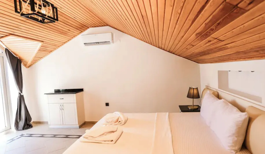 Tropical Roof room with sea view