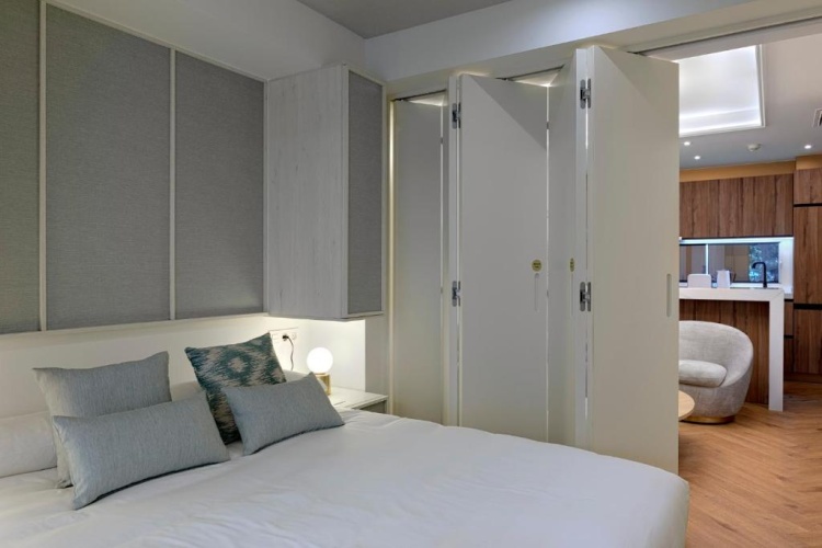 2 Bedrooms Quadruple Apartment