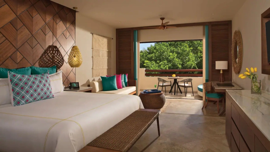 Double Junior Suite Tropical View