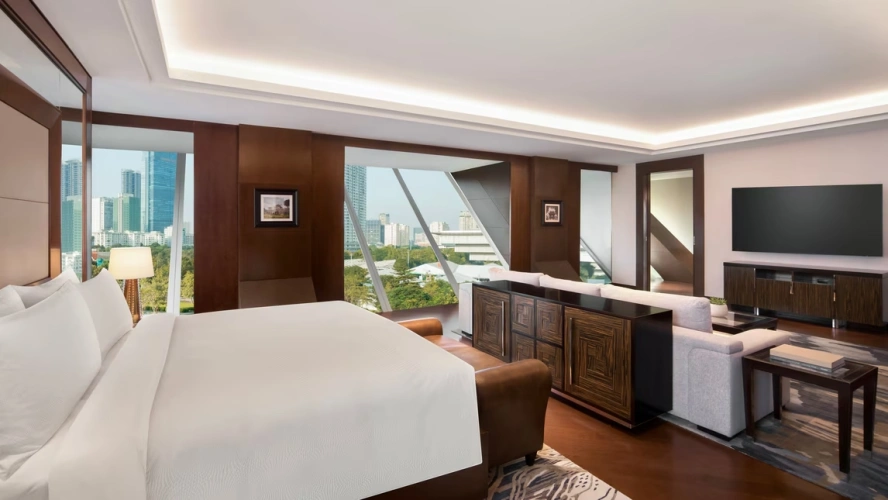 Presidential Executive Lounge Access Double Suite with Lake View and Panoramic City View