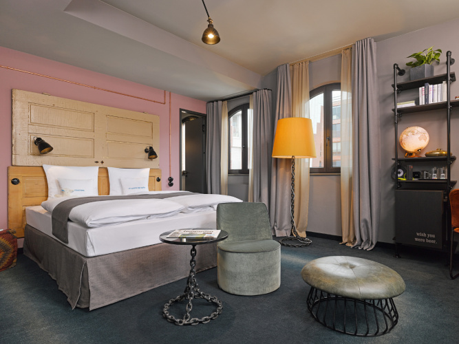 Medium room