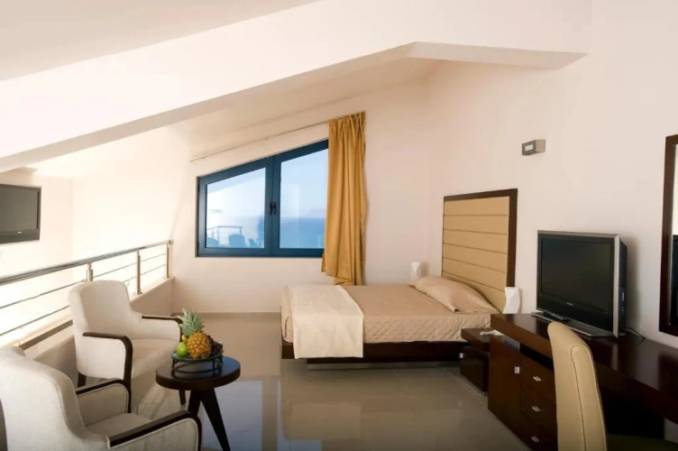 Standard Family Penthouse room with side sea view