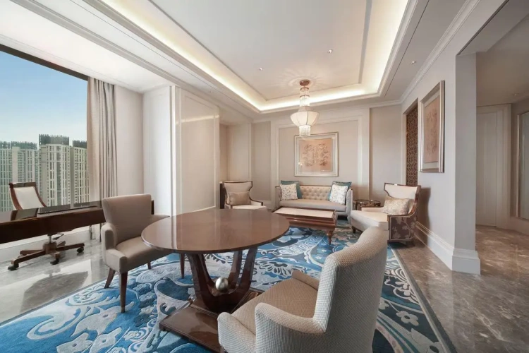 Club High Floor Double Suite