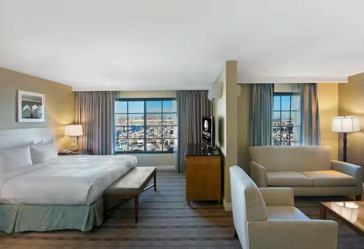 Double Junior Suite with marina view