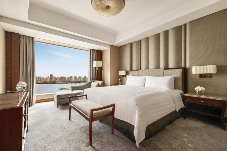 Executive Double Suite with river view