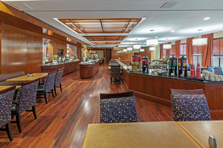 DoubleTree by Hilton Hotel Tulsa - Warren Place photo 40