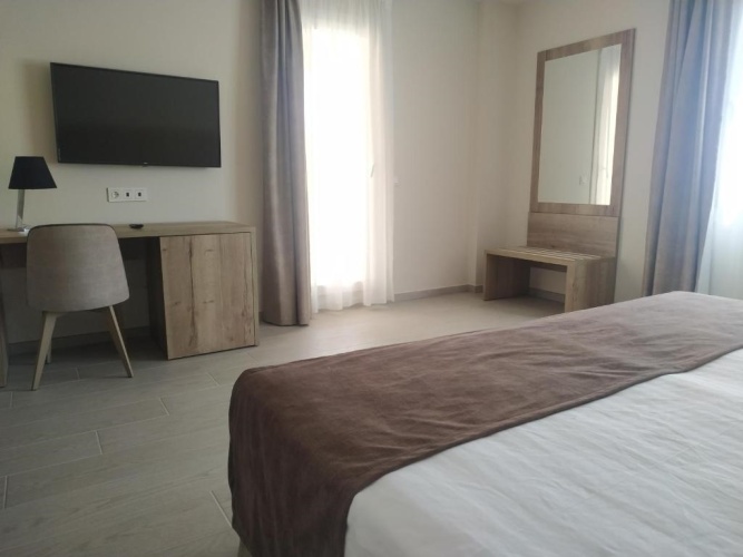 Standard Double room with pool view