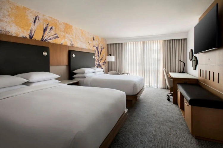 Club Twin room