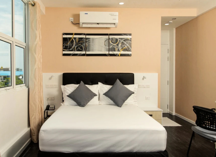 Deluxe Double room with city view