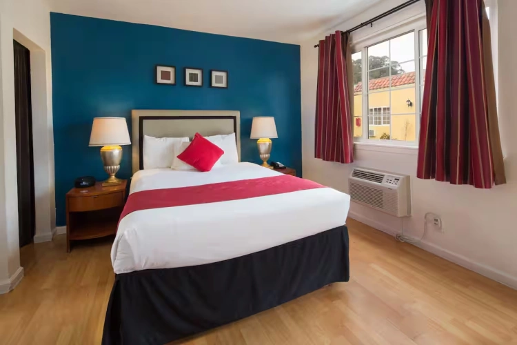 Quadruple Suite