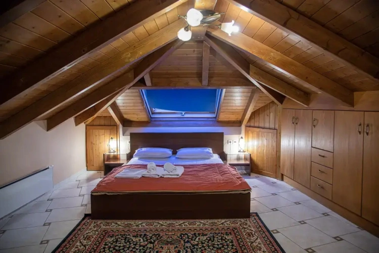 Royal Fireplace Suite