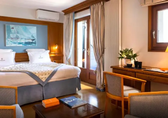 Deluxe Double room with lake view