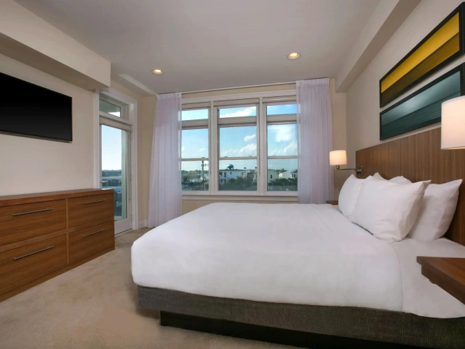 1 Bedroom Double Condo with pool view