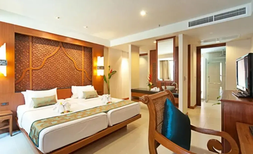 Superior Double room with balcony and with pool view