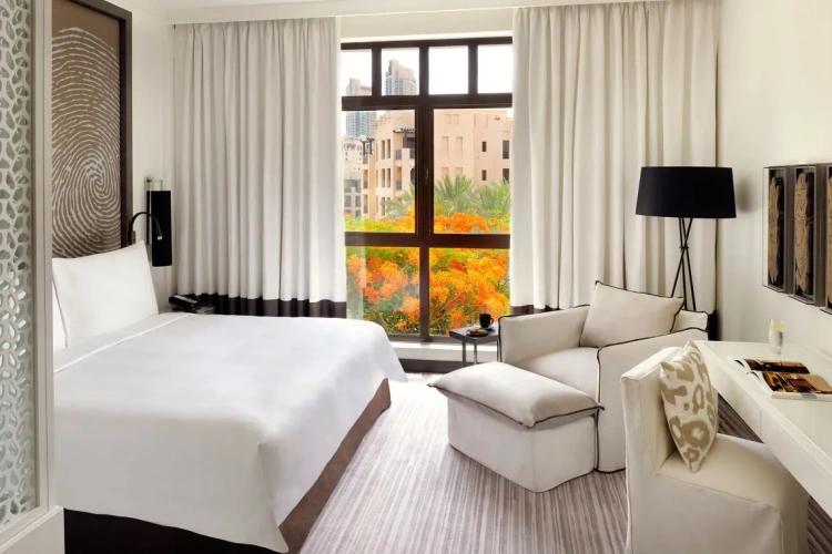 Premier Double room with city view