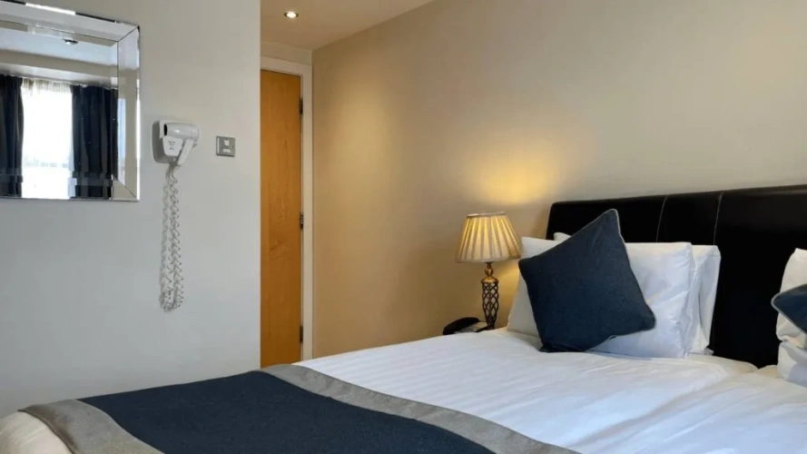2 Bedrooms Quadruple Apartment