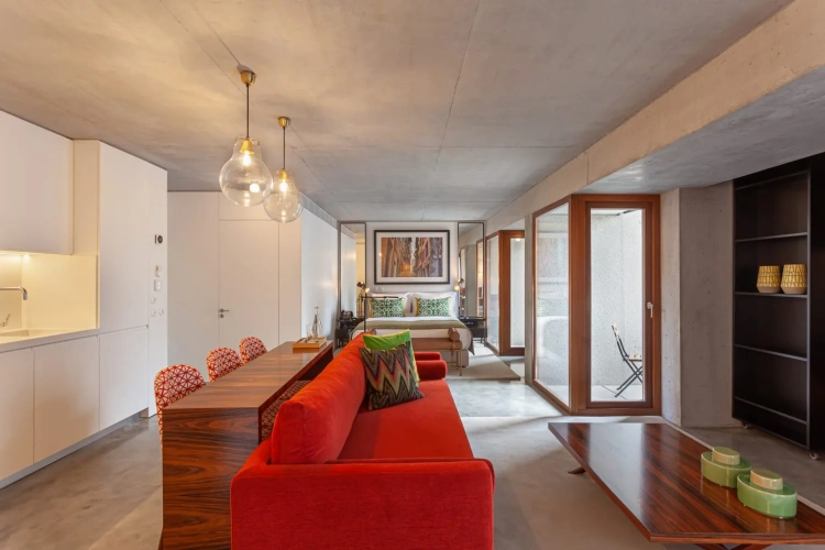 Superior Twin Studio
