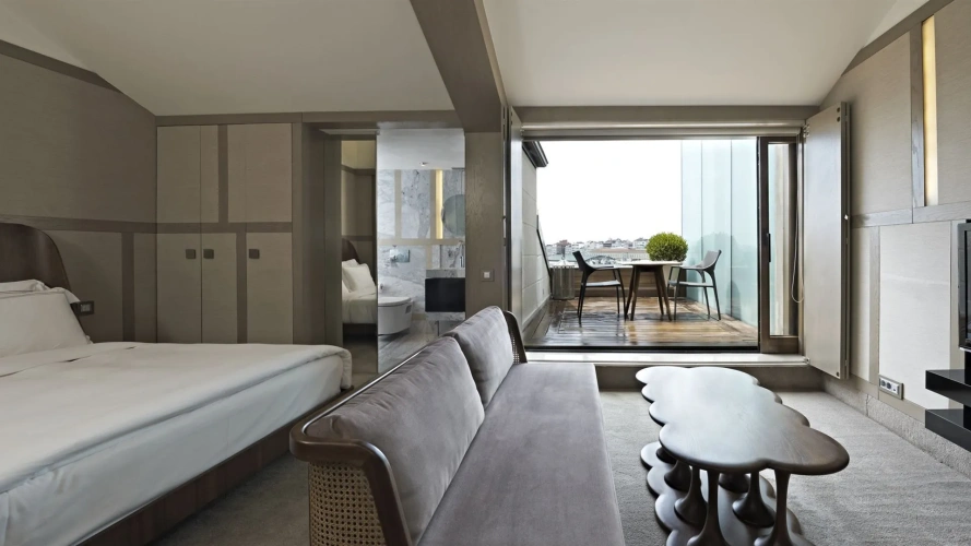 Deluxe Terrace Double Suite