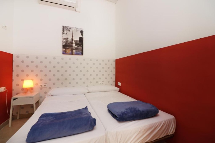 Small Twin room
