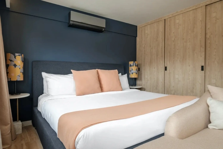 Deluxe With Desk Double Suite