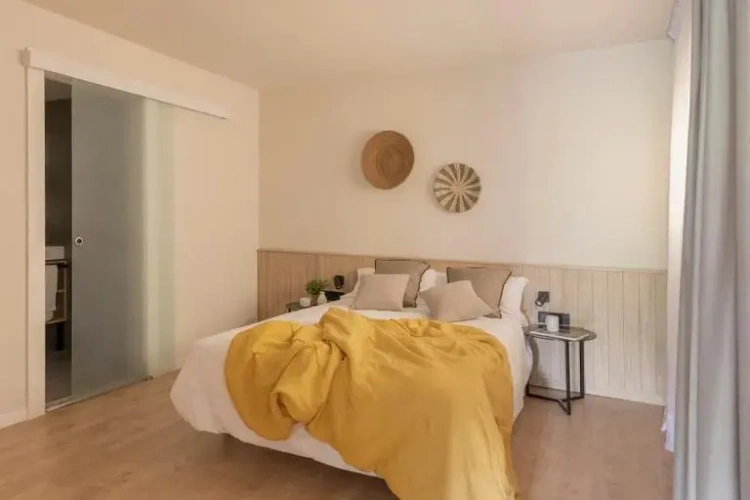 2 Bedrooms Apartment with balcony