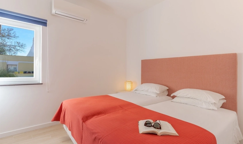 3 Bedrooms Villa with garden view
