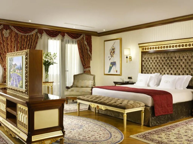 Penthouse Suite