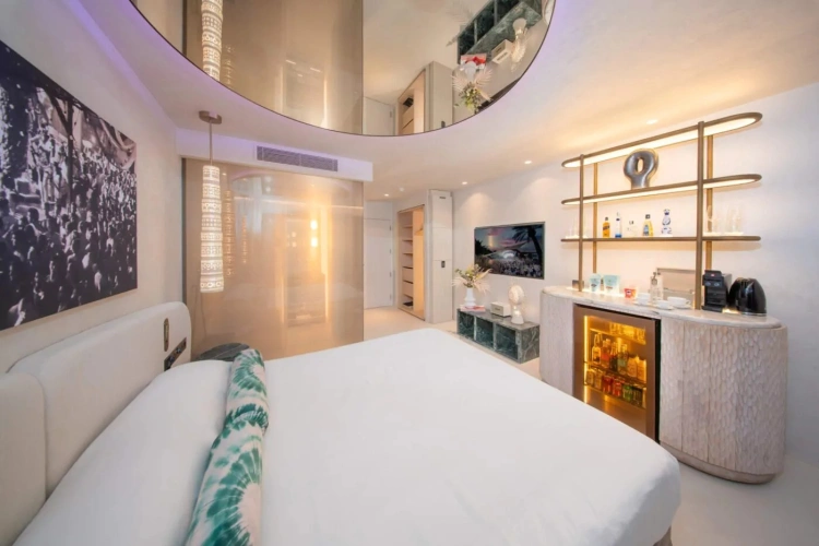 Terrace Luxe
