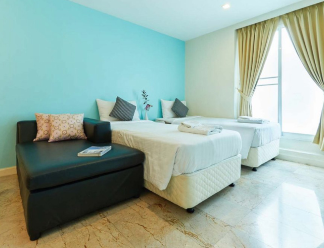 Sextuple Family Suite