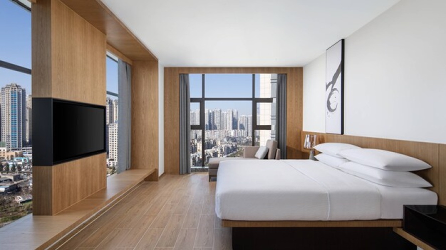 1 Bedroom Suite