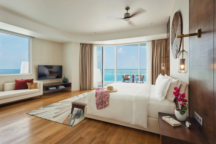 3 Bedrooms Water Olhahali Retreat with Pool