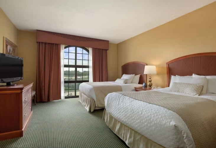1 Bedroom Accessible Double Suite
