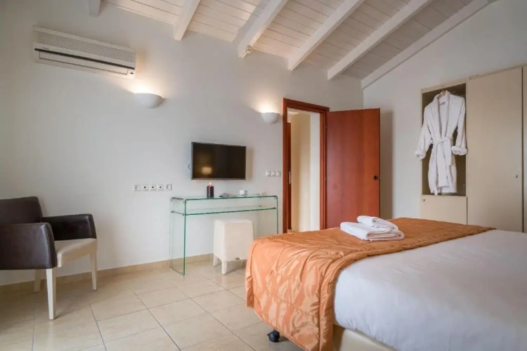 Superior Quadruple Suite