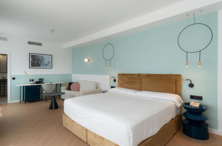 Celebrities Junior Suite