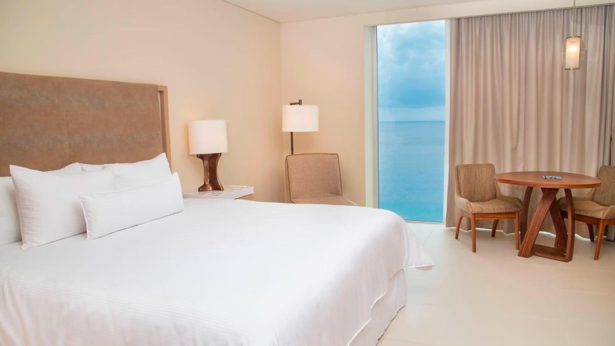 Classic Quadruple room with balcony and with ocean view
