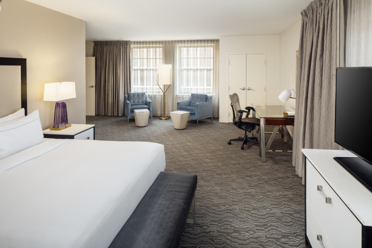 DoubleTree Suites by Hilton Hotel Detroit Downtown - Fort photo 7