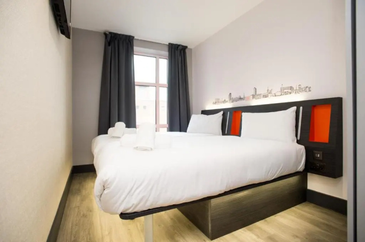 Easyhotel London City Shoreditch photo 9
