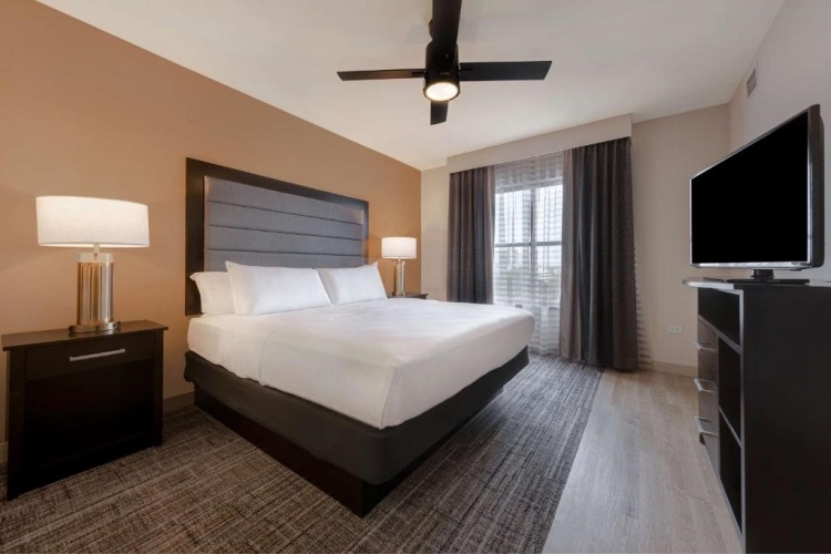 1 Bedroom Suite