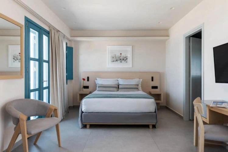 Santorini Double Suite with sunrise view