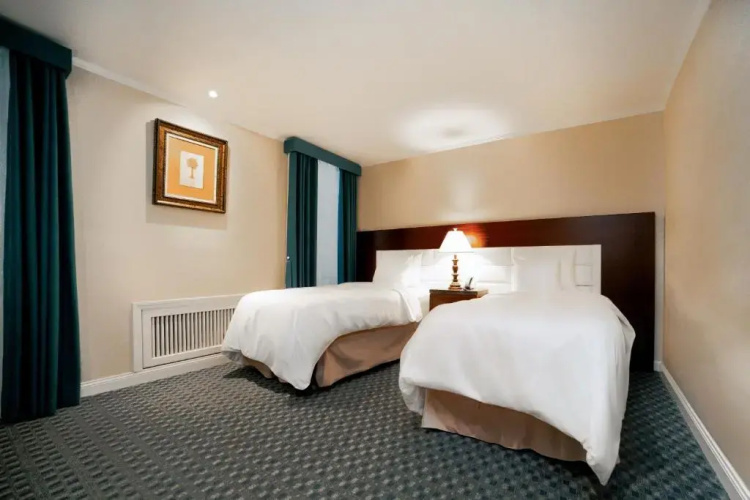 Hotel Stanford