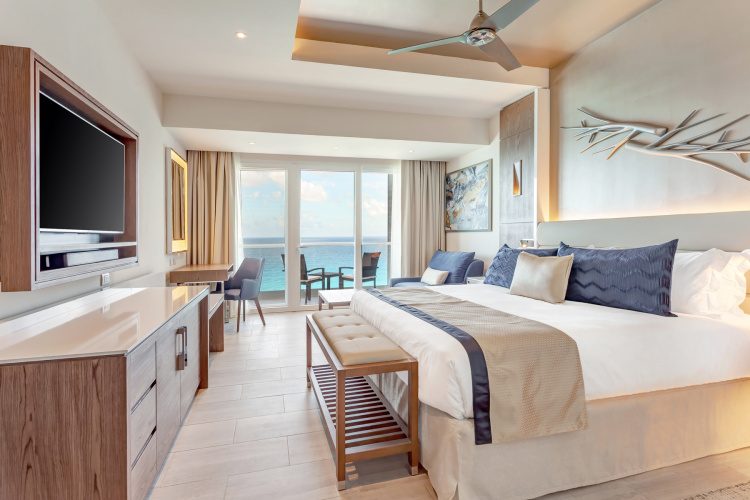 1 Bedroom Presidential Double Diamond Club Luxury Suite oceanfront