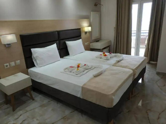 Rachoni Bay Hotel