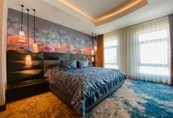 Presidential Suite with lake view