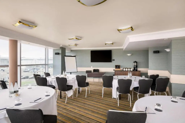 DoubleTree by Hilton Newcastle International Airport photo 18
