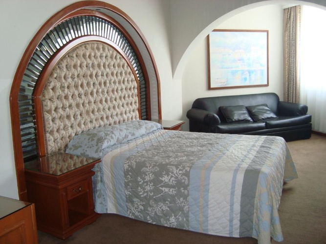 Lois Hotel photo 7