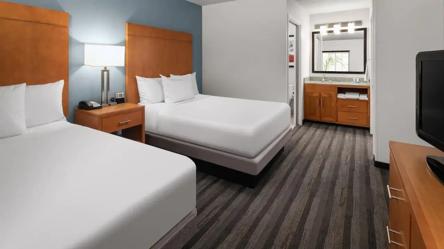 2 Bedrooms Quadruple Suite